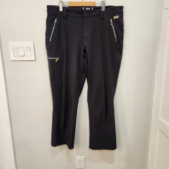 Helly Hansen Other - Helly Hansen Pants Mens 38x31 Black Performance Wear Hiking Stretch *China